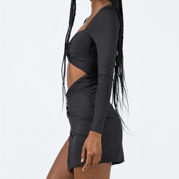 Long Sleeve Mini Dress NWT - Picture 2 of 3